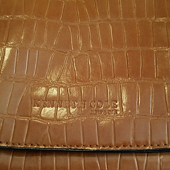 Kenneth Cole New York Leather Adjustable Strap - Picture 3 of 8